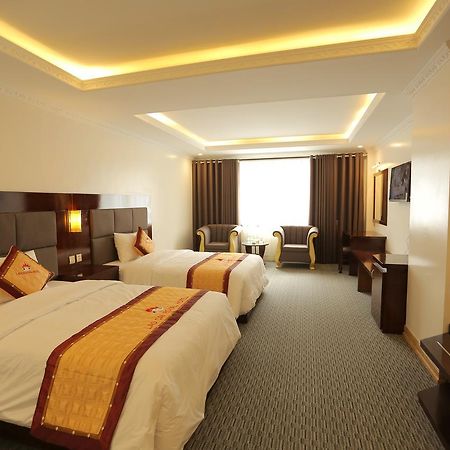 Lao Cai Royal Hotel Екстер'єр фото