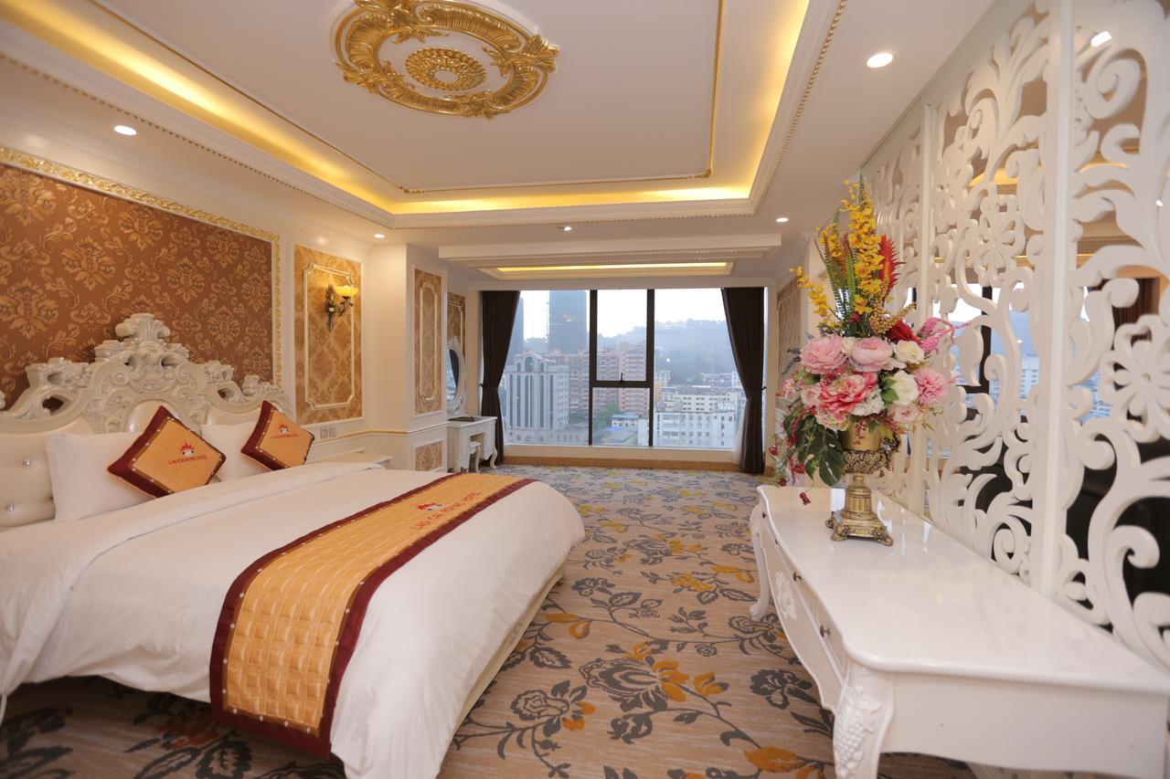 Lao Cai Royal Hotel Екстер'єр фото